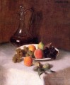 Una jarra de vino y un plato de fruta sobre un mantel blanco Henri Fantin Latour